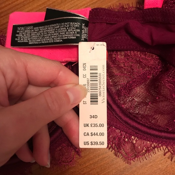 Victoria Secret bra NWT - Picture 2 of 2
